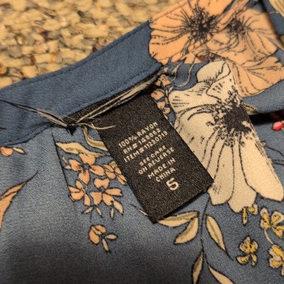 Torrid Women's Blue floral button-front Georgette Boho Cami adjustable straps, - Picture 4 of 8